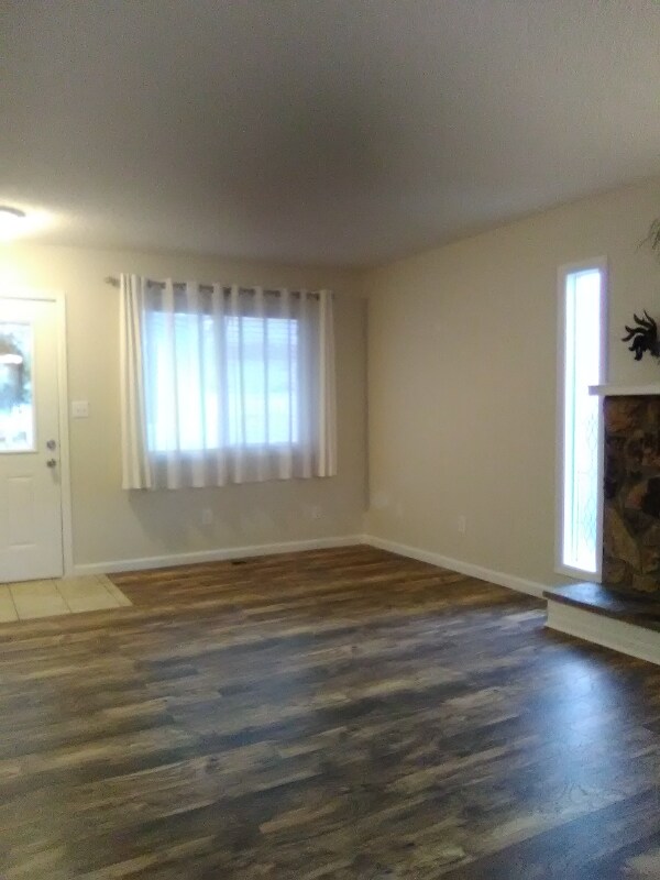 Building Photo - 1852 Zebulon Dr