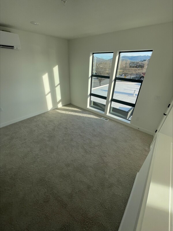 Foto del edificio - 21806 E Indiana Ave