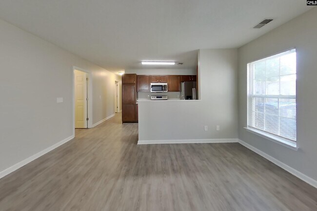 Foto del edificio - 80 Springway Dr