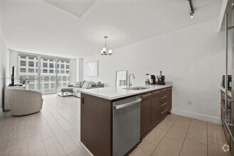 Building Photo - 500 Brickell Ave