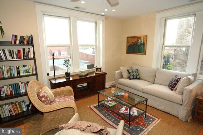 Foto del edificio - 1916 17th St NW