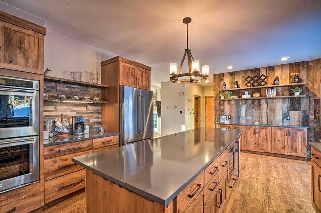 Foto del edificio - 6905 Sprucedale Park Way