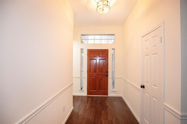 Building Photo - 14330 Little Willow Walk
