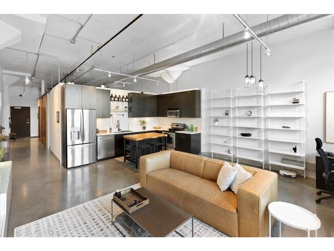 Foto del edificio - 730 Stinson Blvd NE