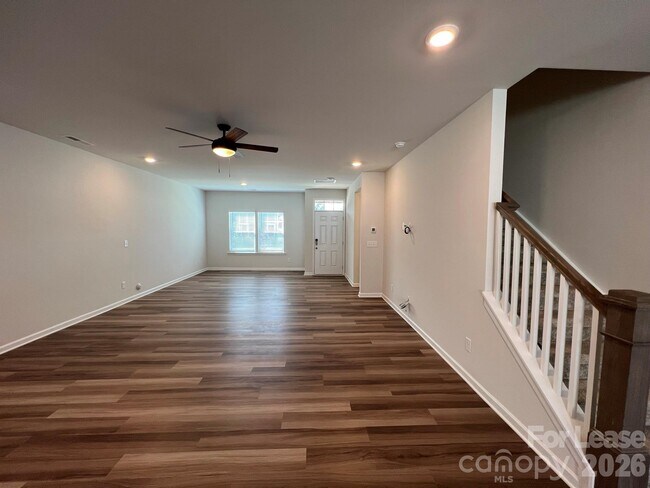 Building Photo - 208 Sagecroft Ln