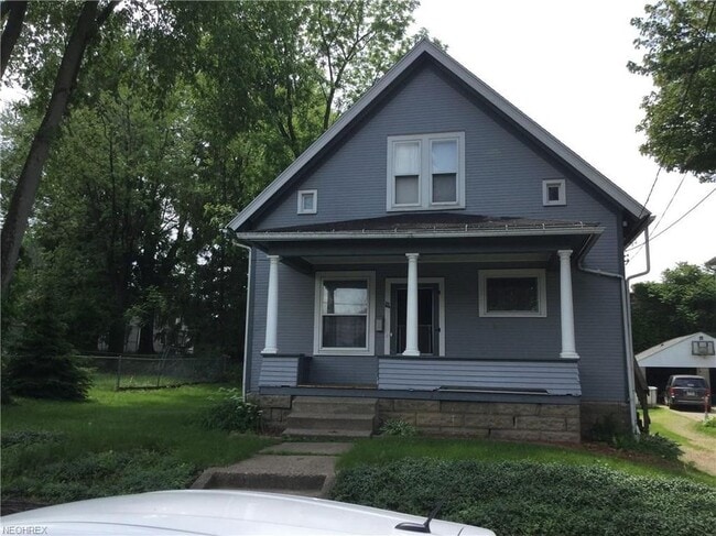 Building Photo - 111 11th St Sw