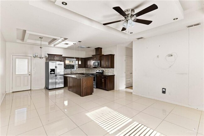 Foto del edificio - 1707 W Smith Dr