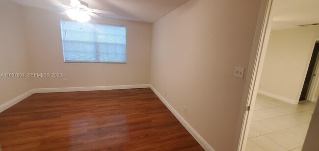 Foto del edificio - 2209 S Cypress Bend Dr