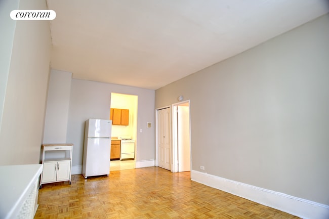 Building Photo - 64 W 82nd St