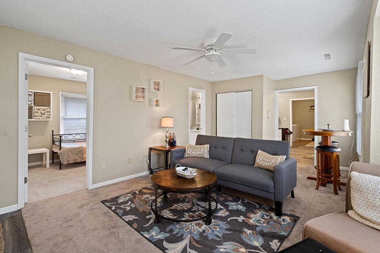 Foto principal - Charming 3 Bedroom Home Near Columbia College