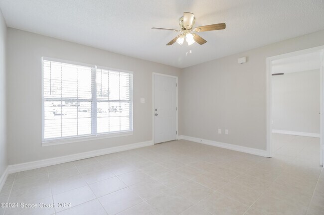 Foto del edificio - 6290 Arbor Ave