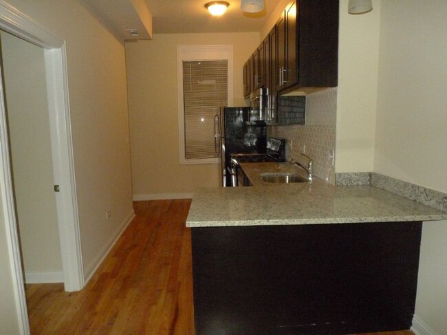 Foto del edificio - 2812 N Lincoln Ave