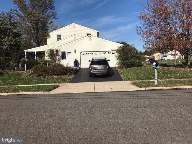 Foto del edificio - 735 Bell Ln