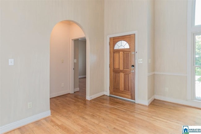 Building Photo - 1501 Edinburgh Way