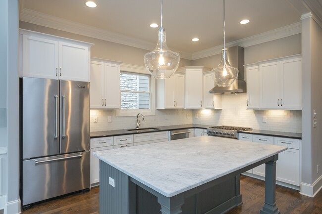 Foto del edificio - 1619 Glen Echo Rd