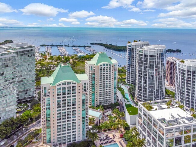 Foto del edificio - 3400 SW 27th Ave