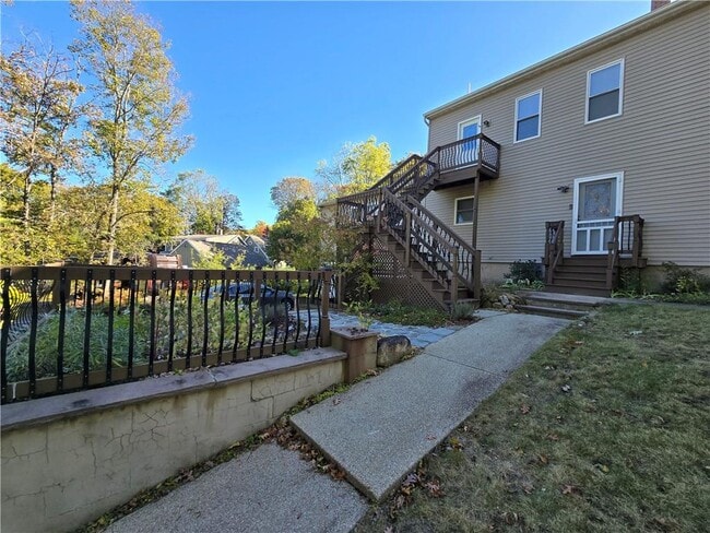 Building Photo - 180 S Main St