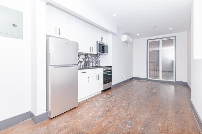 Building Photo - 2109 Regent Pl