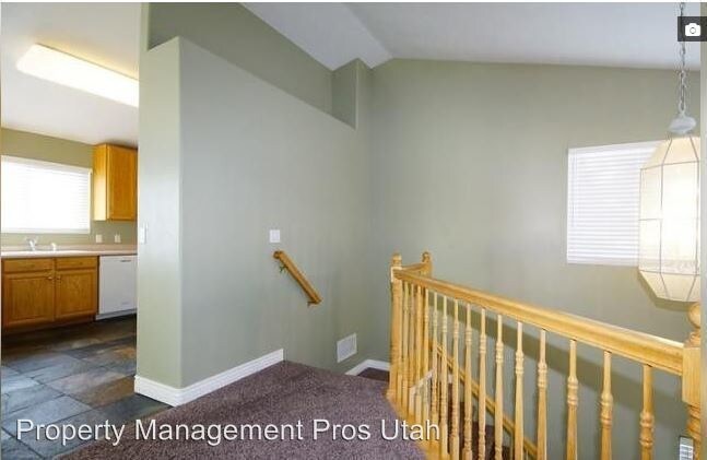 Foto del edificio - 432 E Penney Ave