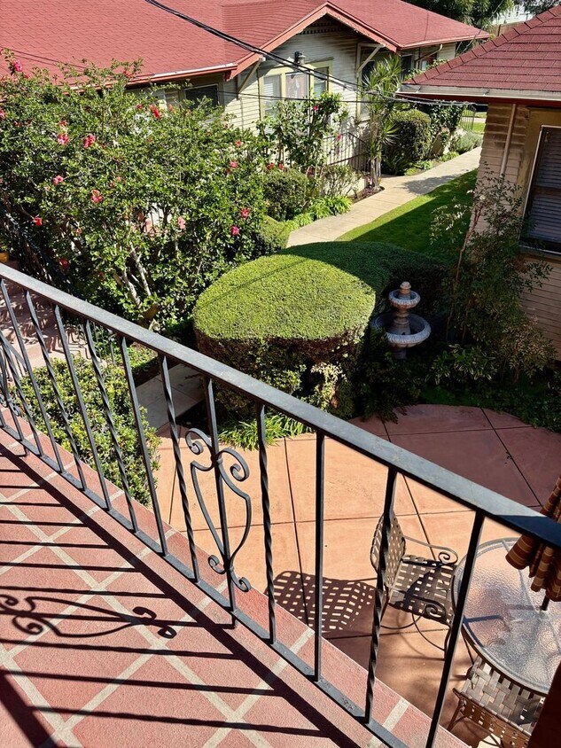 Foto del edificio - Rare 1 Bedroom in a Fantastic Location wit...