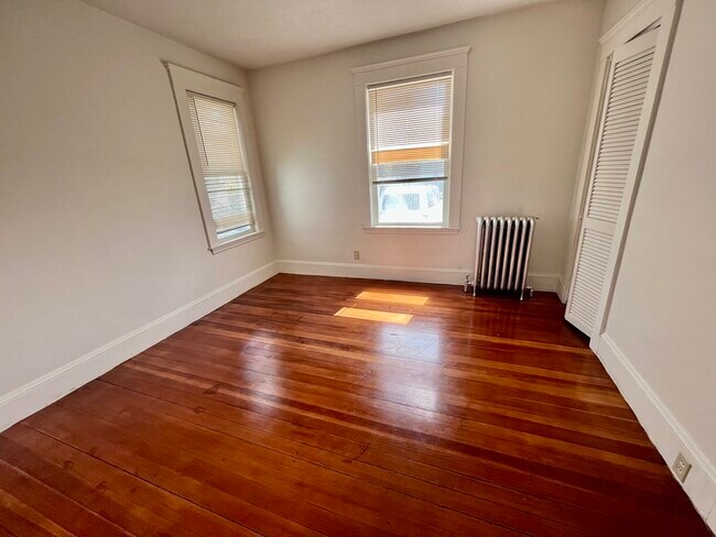 Foto del edificio - 10-12 Greenwood Ave