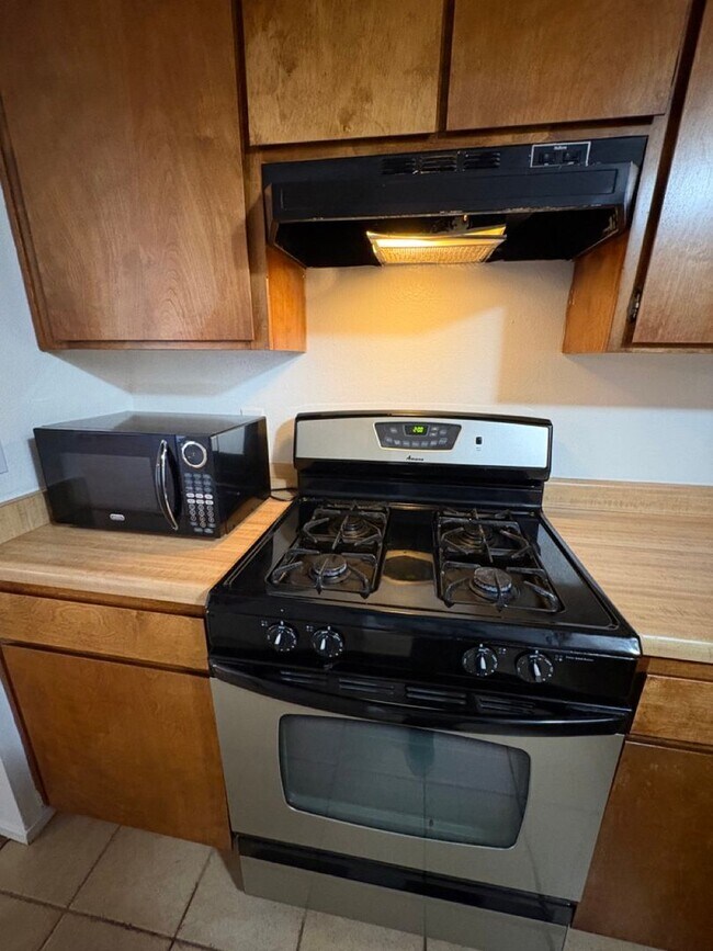 Foto del edificio - Spacious 2-Bedroom Apartment in Atascadero – Available Now!
