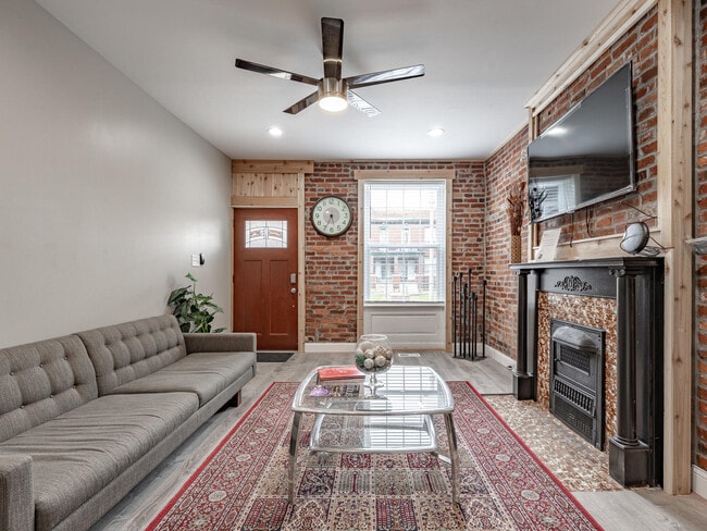 Building Photo - 3851-3853 McRee Ave