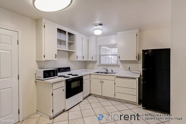 Foto del edificio - 2 br, 1 bath House - 19306 Mountain Meadow...