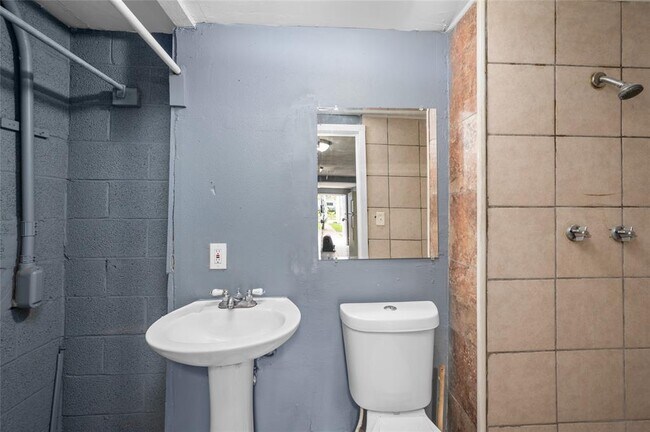 Foto del edificio - 2631 Oakcliff St