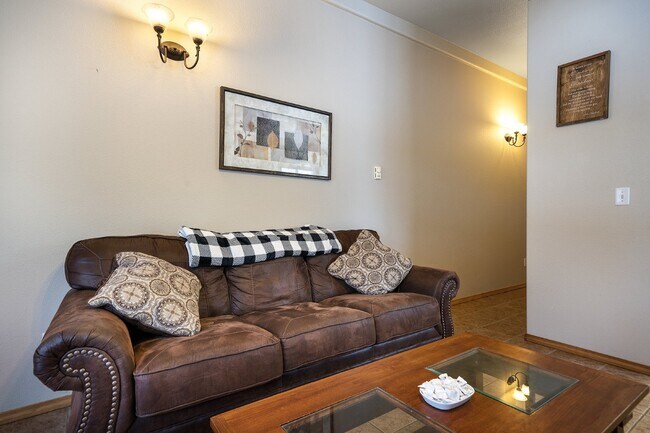 Foto del edificio - Pet Friendly! 1 bedroom w/ utilities & internet included!