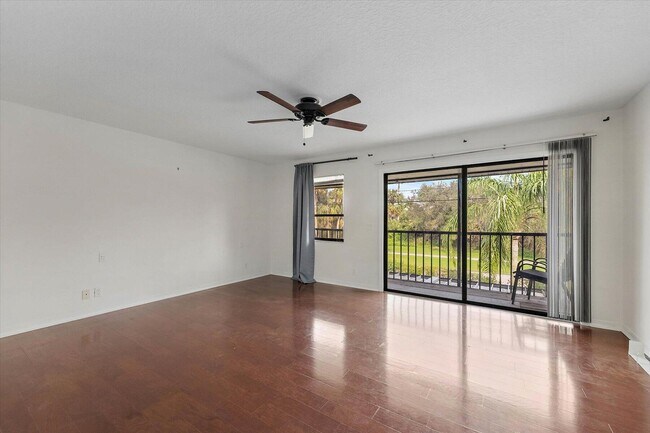 Foto del edificio - 1871 NE Media Ave