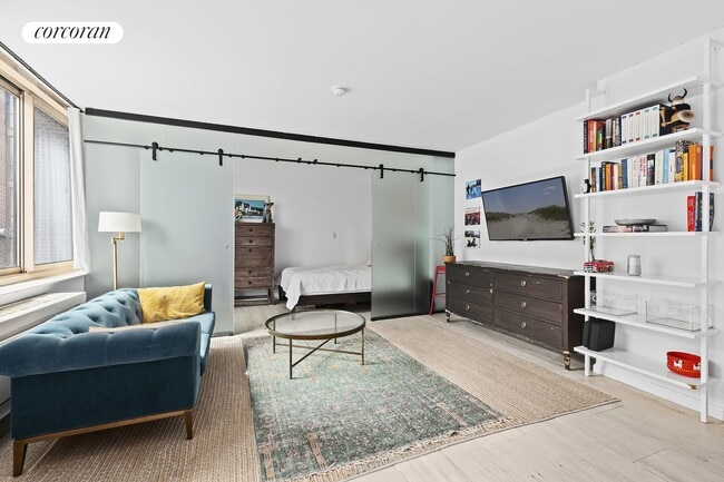 Foto del edificio - 250 S End Ave