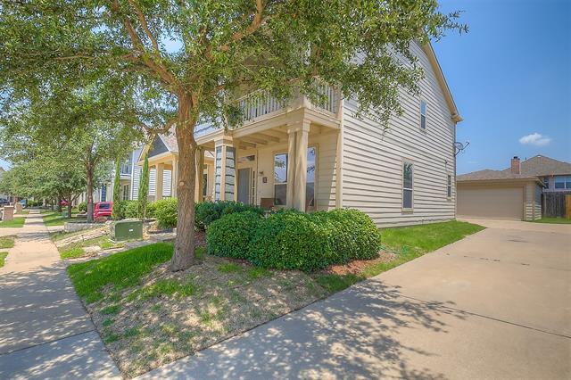 Building Photo - 10800 Astor Dr