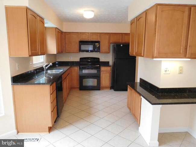 Building Photo - 1425 Flynn Ct