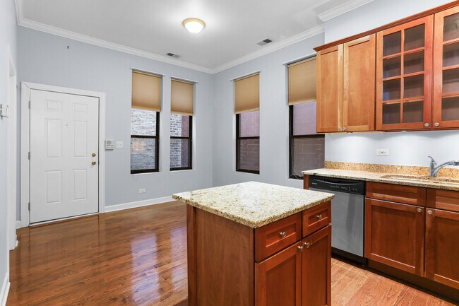 Foto del edificio - 2672 N Halsted St