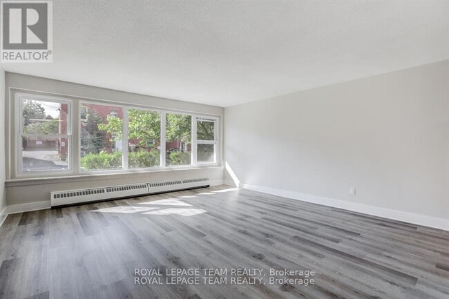 Photo du bâtiment - 325 Besserer St