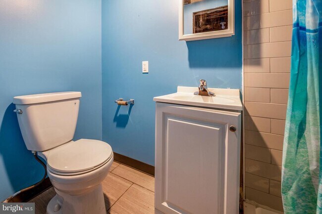 Foto del edificio - 4745 Fowler St