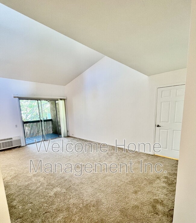 Building Photo - 1240 Walker Ave