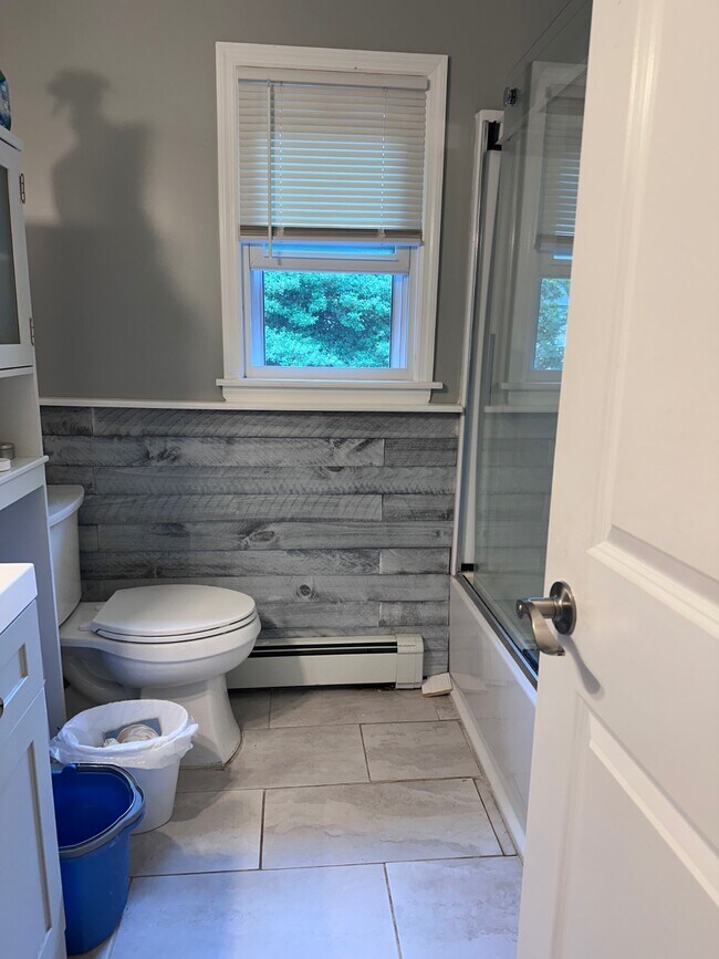 Foto del edificio - 107 Fairview Ave