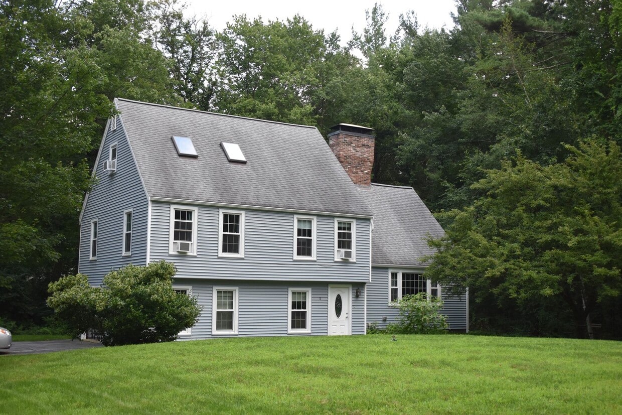 Well maintained, 3 Bedroom single family h... - Well maintained, 3 Bedroom single family h...