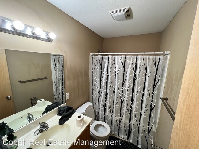 Foto del edificio - 5 br, 3.5 bath House - 924 Bertrand