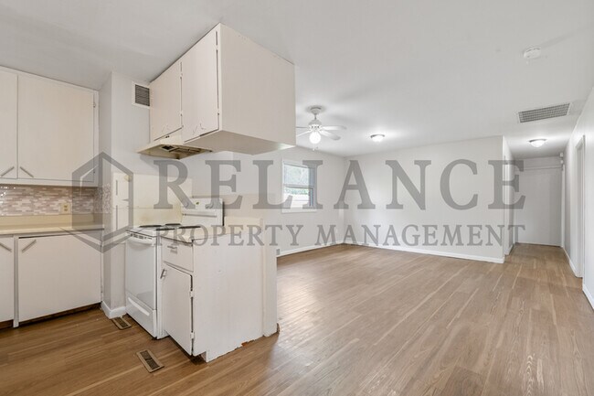 Foto del edificio - 316 W 6th Ave