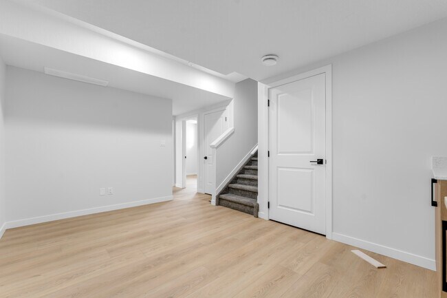 Building Photo - 6381 King Wynd SW