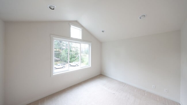 Building Photo - 3 Bed 2.5 Bath - Pet Friendly - WhidbeyHea...