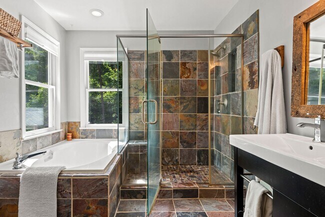 Foto del edificio - Charming & Convenient in Durham!