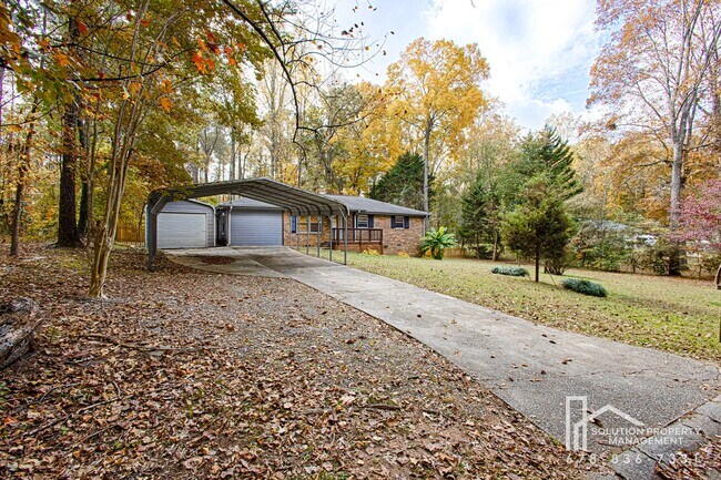 Building Photo - 4979 Paris Ave