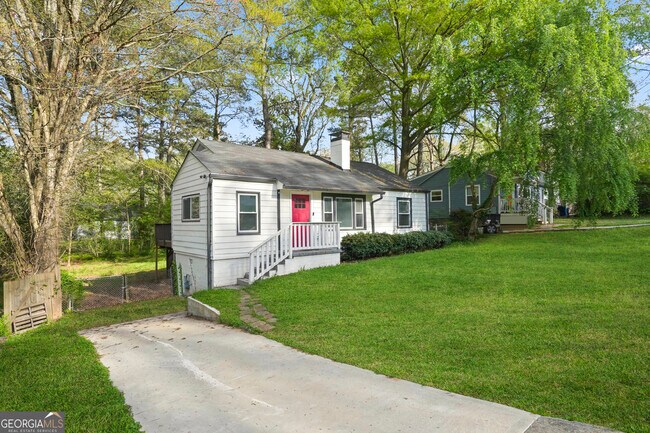 Building Photo - 2132 Penrose Dr