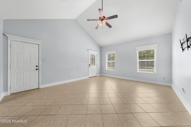 Foto del edificio - 128 Bottle Brush Ln