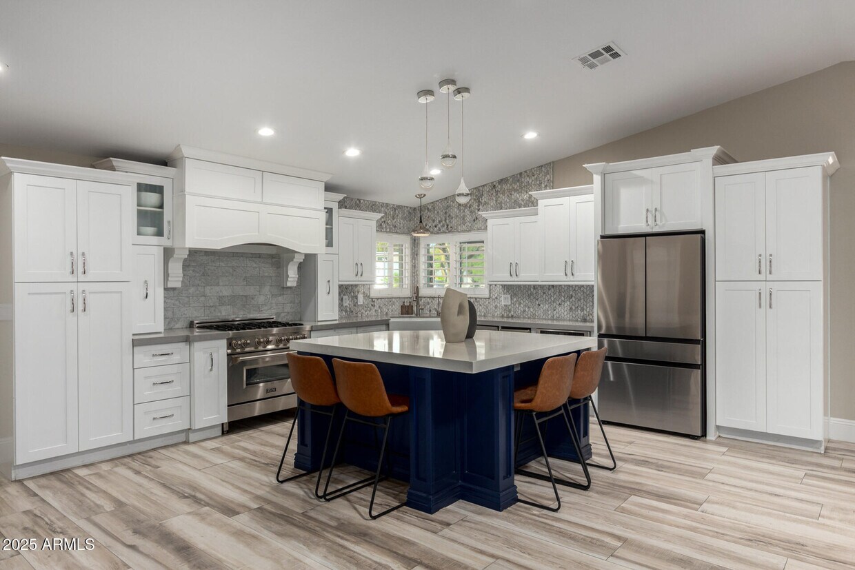 Foto principal - 7731 E Rose Ln