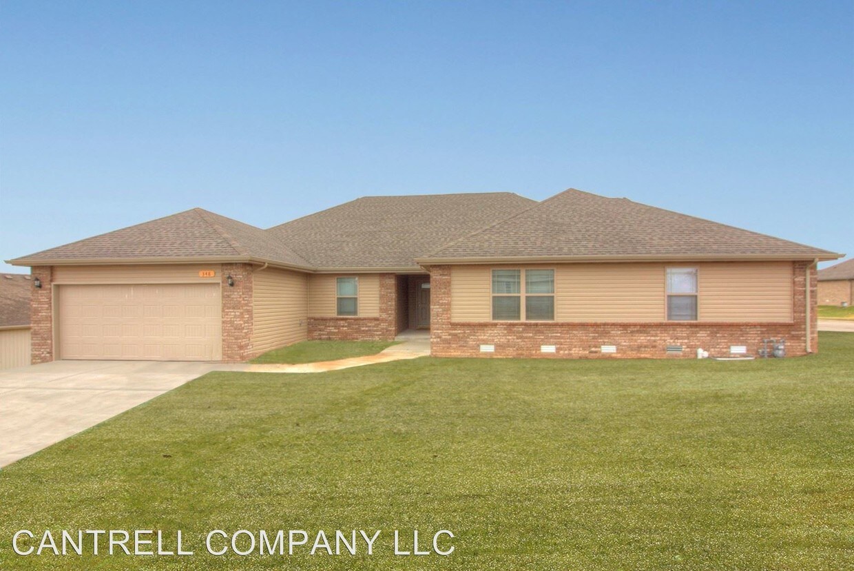 Foto principal - 3 br, 2 bath House - 348 W Grace